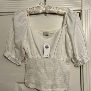 Brand new adorable Abercrombie white shirt!
